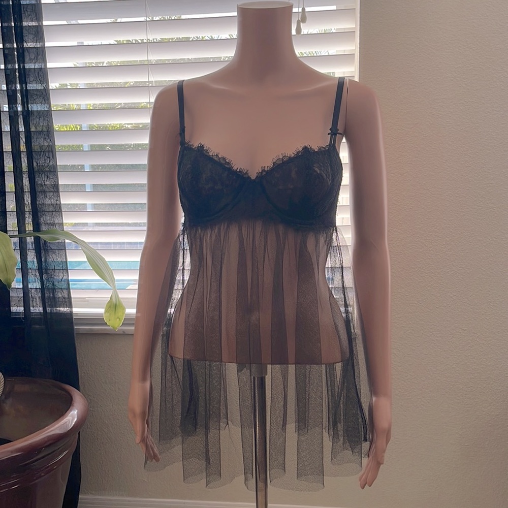 Victoria’s Secret babydoll seductive wear size Medium beautiful lace like new